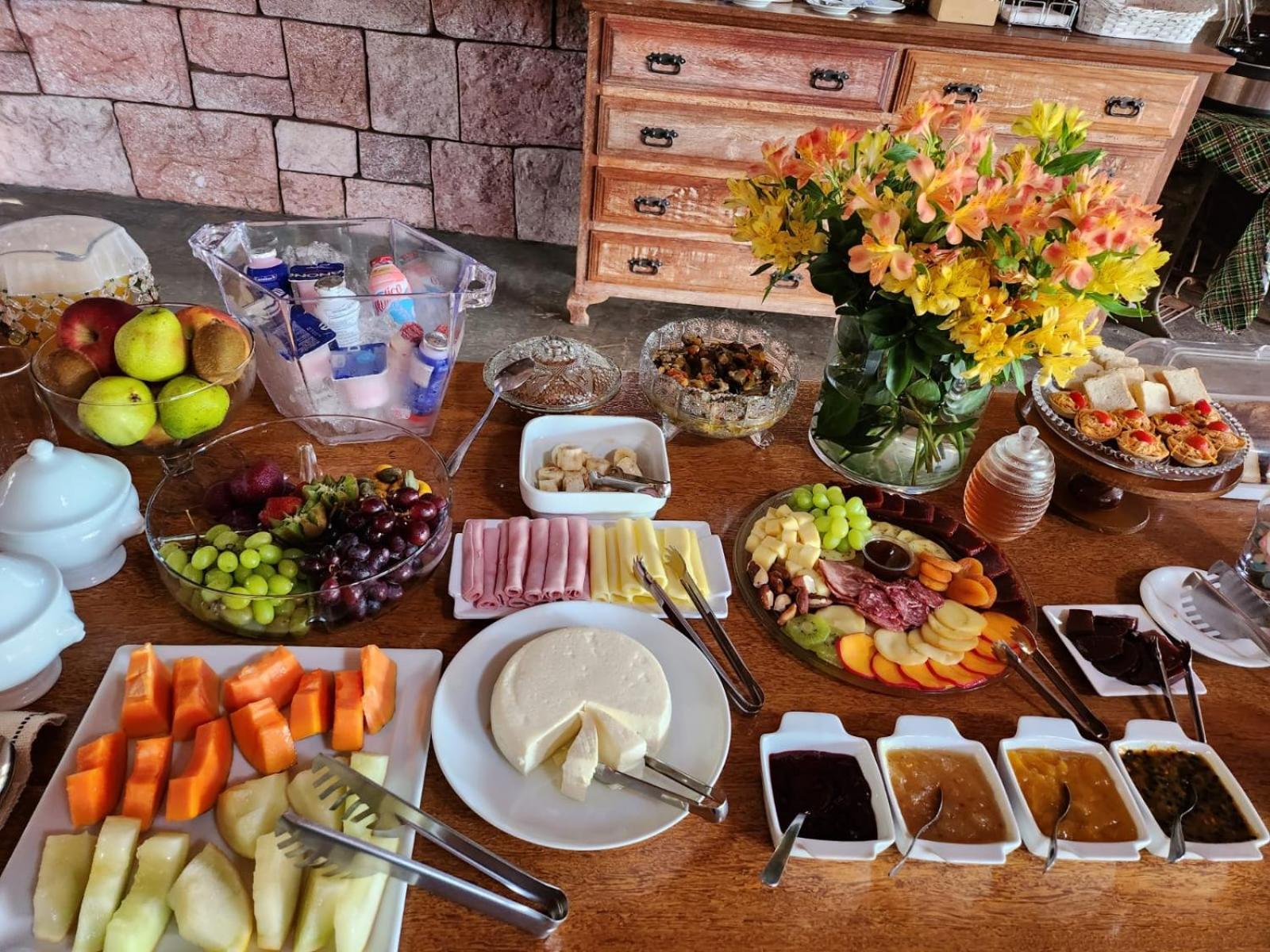 Casa De Guimaraes - Hotel ชาปาดา ดอส กิมาไรส์ ภายนอก รูปภาพ