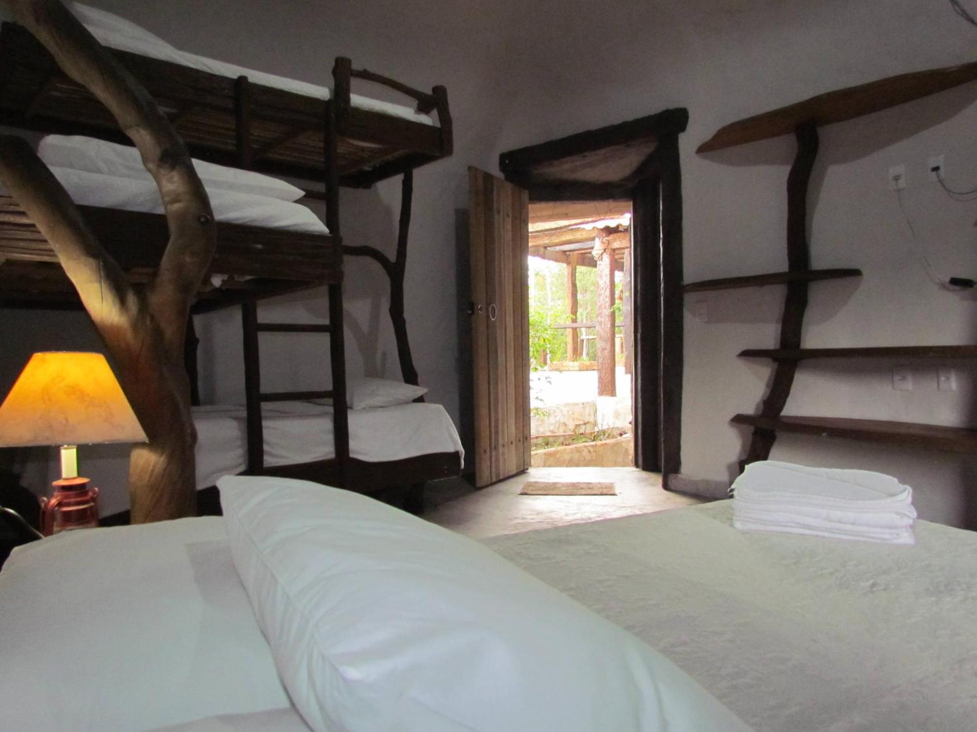 Casa De Guimaraes - Hotel ชาปาดา ดอส กิมาไรส์ ภายนอก รูปภาพ